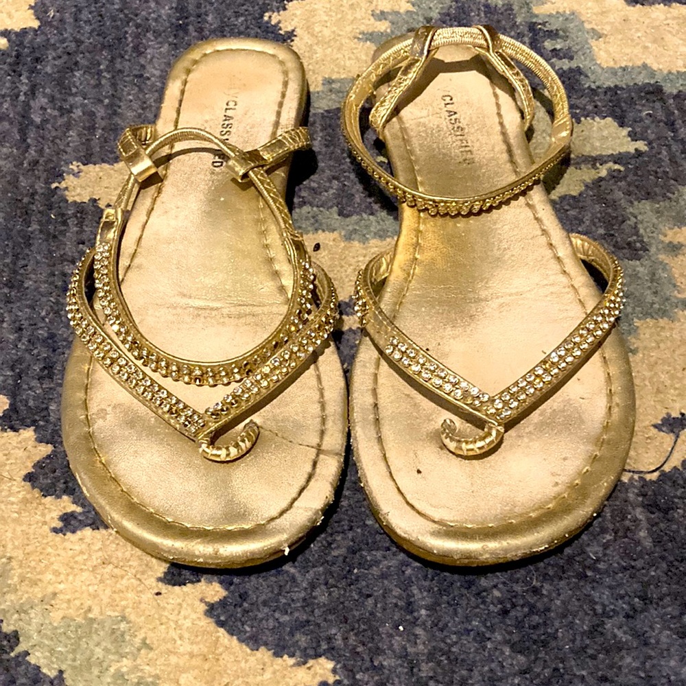 Shoes. Size 4. Brands: Nike and Vans.